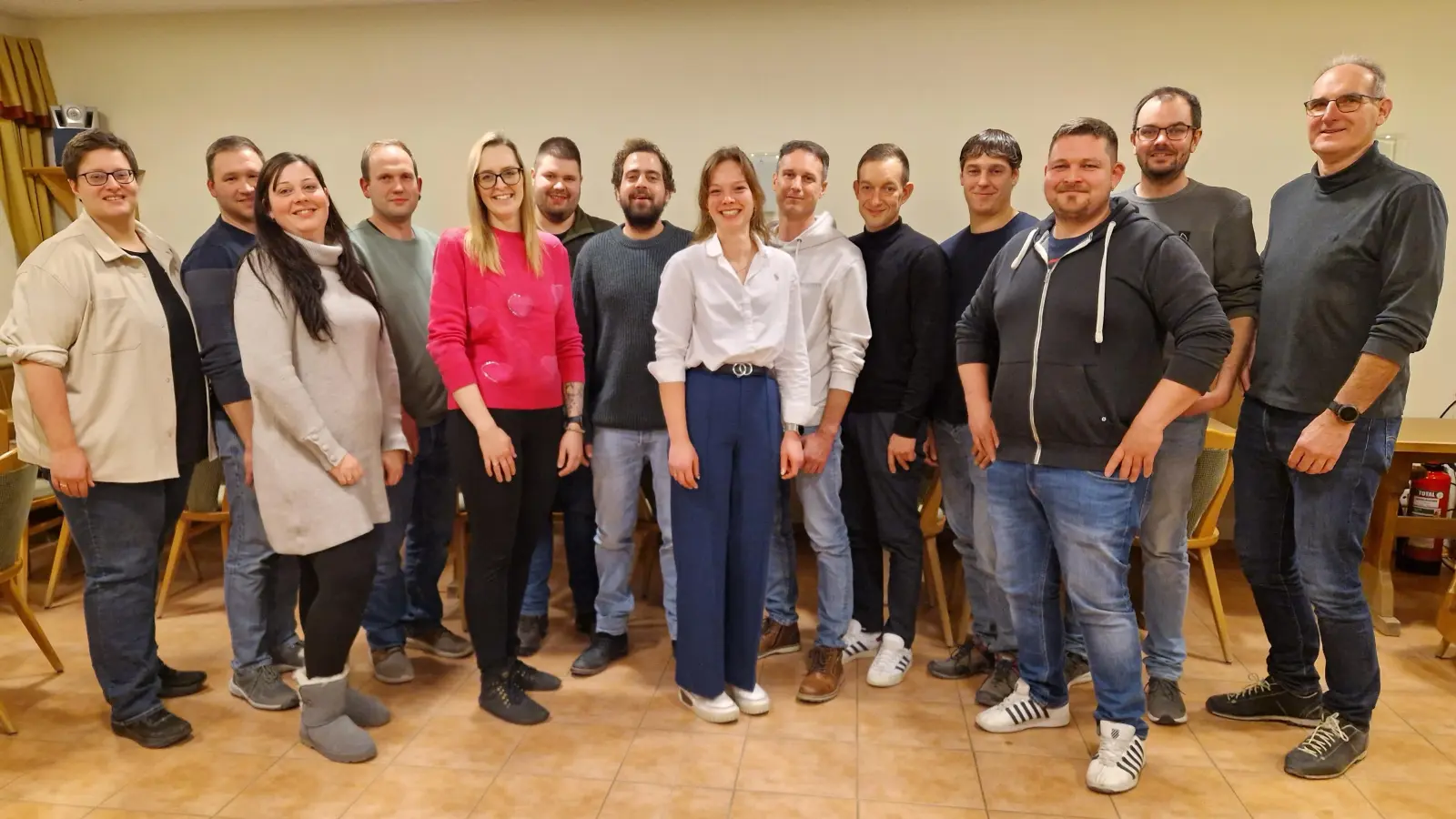 Diese Kandidatinnen und Kandidaten wollen für die Freien Wähler Oberer Ehegrund in den Sugenheimer Gemeinderat einziehen. (Foto: Stephanie Hassel)