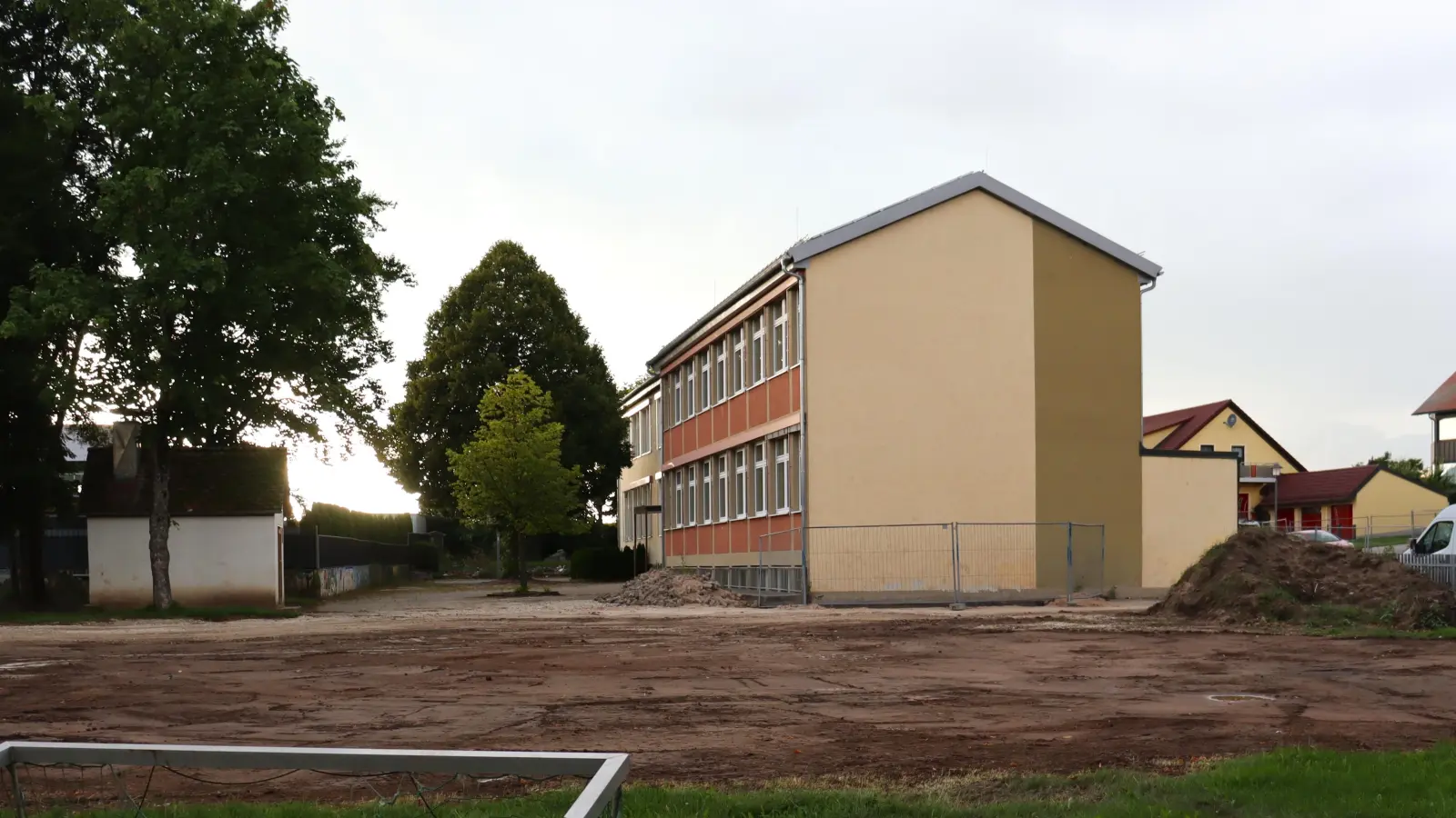 Alles ist bereit in Mitteleschenbach: Bald beginnen die Arbeiten. (Foto: Antonia Müller)