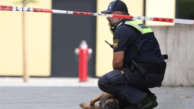 Das Gelände wurde abgesucht. (Foto: Karl-Josef Hildenbrand/dpa)