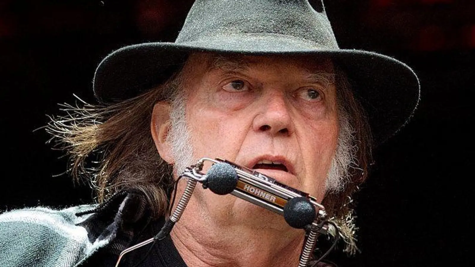 Neil Young möchte ein Konzert in der Ukraine spielen. (Archivbild) (Foto: Nils Meilvang/epa/dpa)