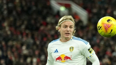 Verstärkt den HSV: Abwehrspieler Sebastiaan Bornauw (l.). (Archivbild) (Foto: Jon Super/AP/dpa)