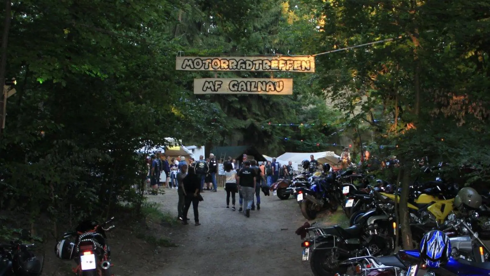 Die Motorradfreunde Gailnau laden zum 44. internationalen Motorradtreffen in den Steinbruch ein.  (Foto: Motorradfreunde Gailnau 1978 e.V.)