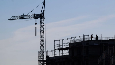 „Sicherheit auf den Baustellen muss oberste Priorität haben“, fordert IG-Bau-Bundesvorsitzender Robert Feiger. (Foto: Julian Stratenschulte/dpa)