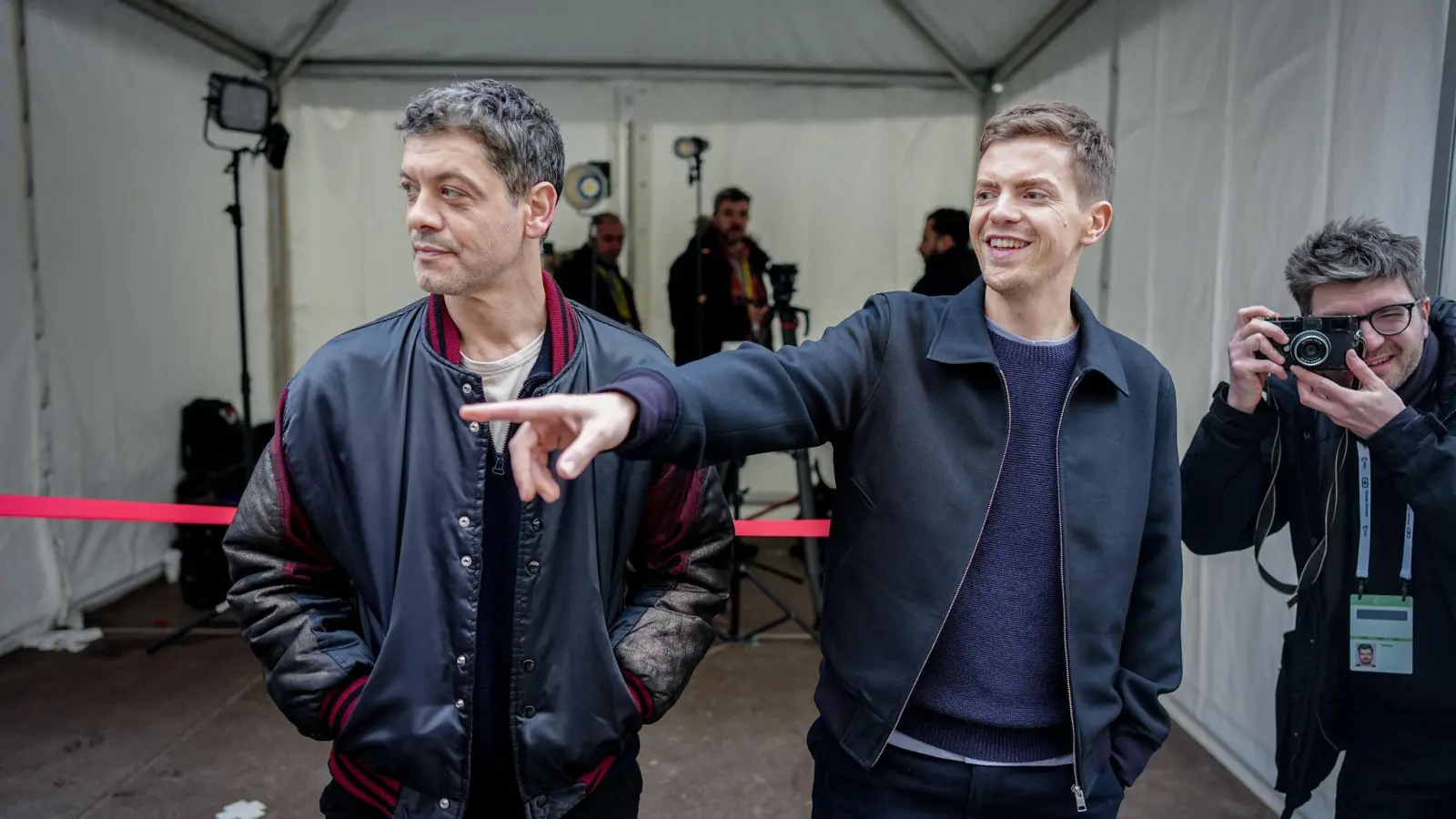 Neue Zeiten für den Münchner „Tatort“: Carlo Ljubek (links) und Ferdinand Hofer übernehmen. (Archivbild) (Foto: Kay Nietfeld/dpa)