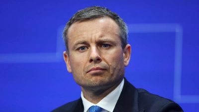 Die Unterstützung der Ukraine sei eine Investition in die Stabilität Europas, argumentiert Finanzminister Serhij Martschenko. (Archivbild) (Foto: Hanna McKay/Pool Reuters/AP/dpa)