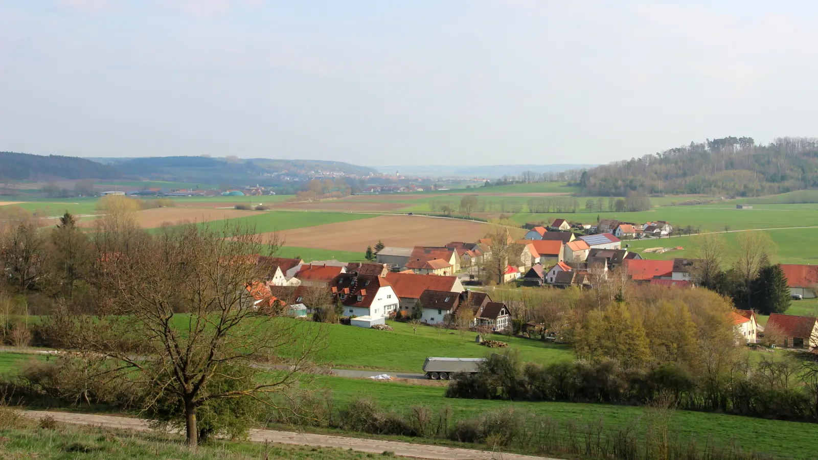 Der Lehrberger Ortsteil Gräfenbuch bekommt ein neues Baugebiet. (Foto: Clarissa Kleinschrot)