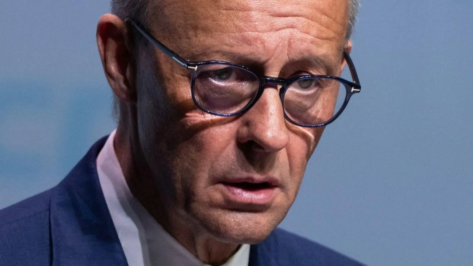 Der Kanzler erklärt bei er CDA-Tagung, was er mit „Basisabsicherung“ bei der Rente gemeint hat. (Foto: Florian Wiegand/dpa)