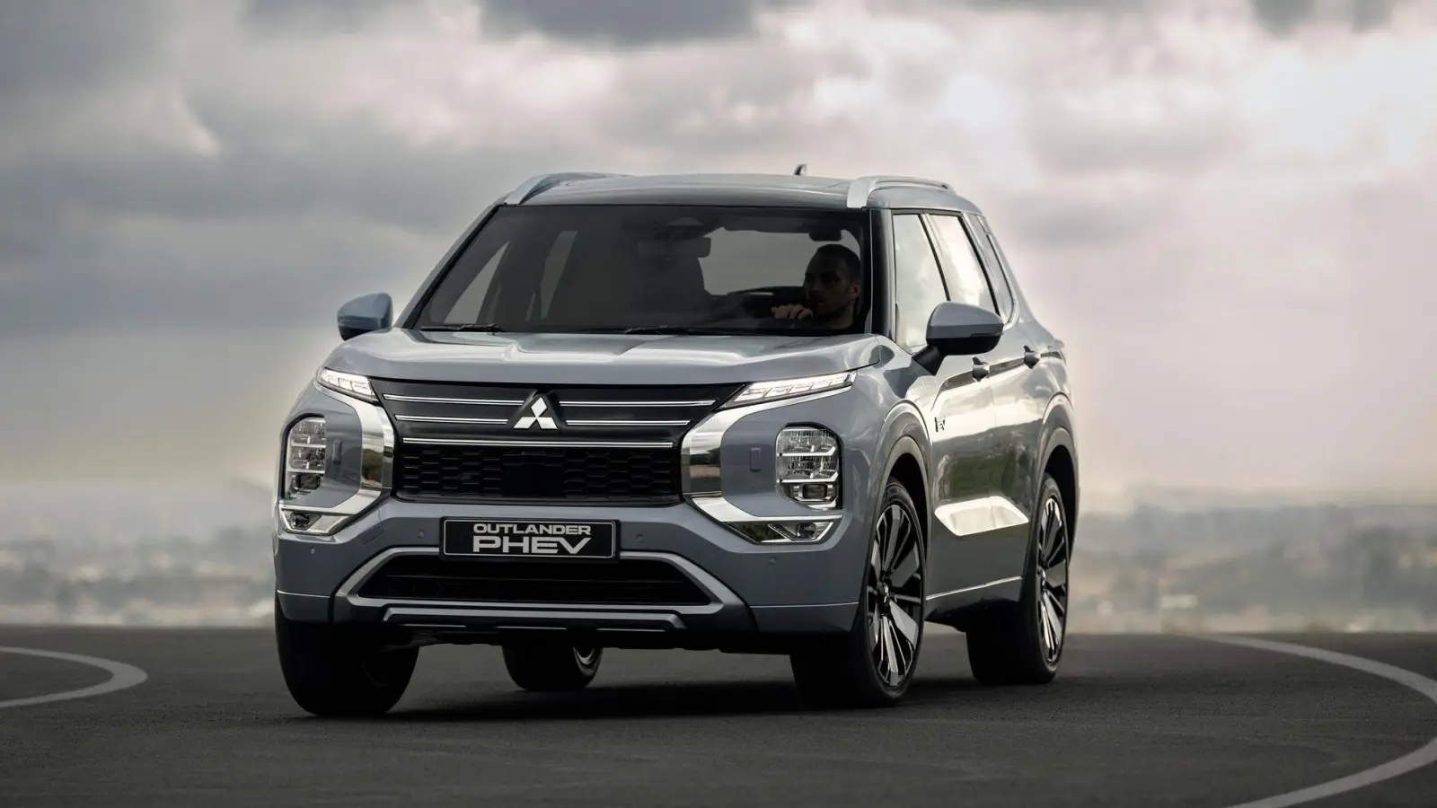 Mitsubishi bringt Anfang 2025 die vierte Generation des Outlander auf den Markt. (Foto: Mitsubishi Motors/dpa-tmn)