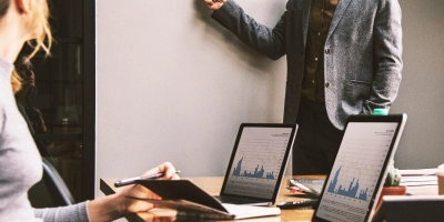 Duales Studium oder duale Ausbildung: Was ist das Richtige für mich? (Foto: Pixabay)