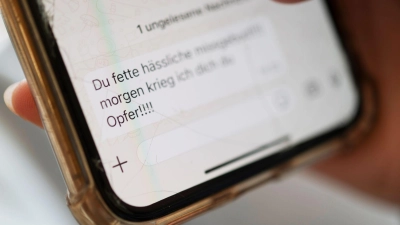 Hassbotschaften und Demütigungen können für die Betroffenen massive Folgen haben. (Symbolbild) (Foto: Marijan Murat/dpa)