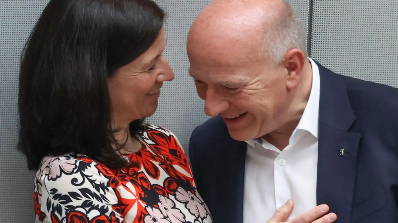 Haben ihre Beziehung öffentlich gemacht: Berlins Regierender Bürgermeister Kai Wegner (CDU) und Bildungssenatorin Katharina Günther-Wünsch (CDU). (Foto: Joerg Carstensen/dpa)