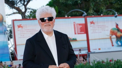 Pedro Almodóvar hat den Goldenen Löwen in Venedig gewonnen. (Foto: Joel C Ryan/Invision/AP/dpa)