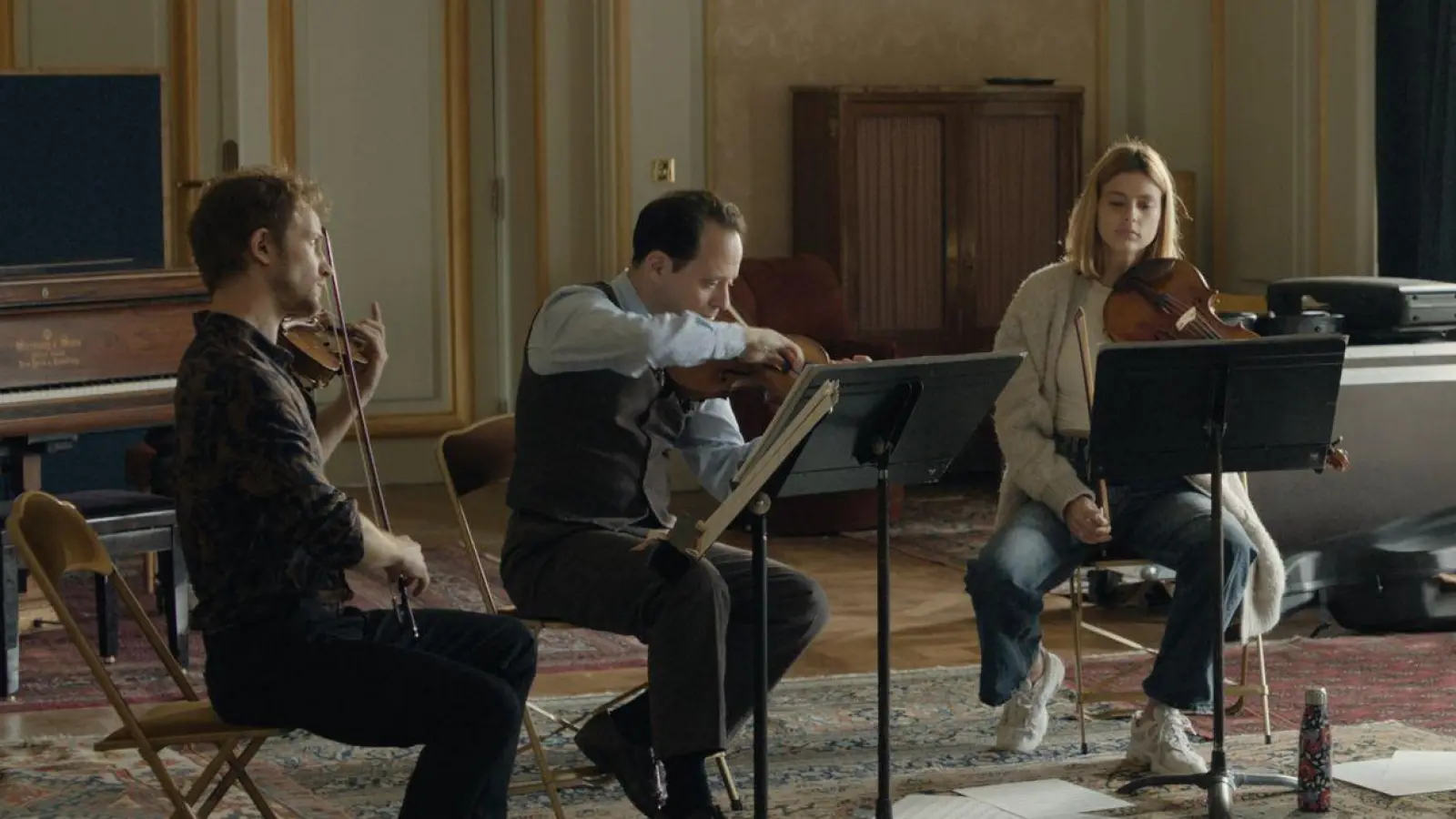 Dass die Musikerrollen mit echten Instrumentalisten besetzt sind, verleiht den Proben- und Konzertsequenzen besondere Glaubwürdigkeit.  (Foto: Weltkino Verleih/dpa)