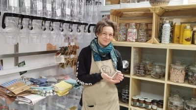 Für Sarah Robinson war der Unverpackt-Laden eine Herzensangelegenheit. Für sie ist der Verzicht von unnötigen Verpackungen ein ganz wichtiger Schritt hin zu einer nachhaltigen Lebensweise. (Foto: Robert Maurer)