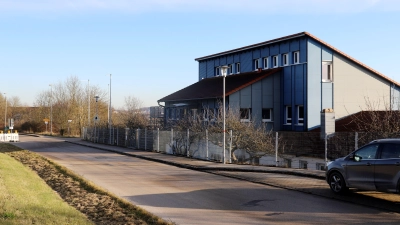 Die Montessori-Sekundarstufe bleibt in der Ansbacher Grenzstraße bestehen. Aus einem größeren Zentrum wird an der Stelle allerdings nichts.  (Archivbild: Oliver Herbst)