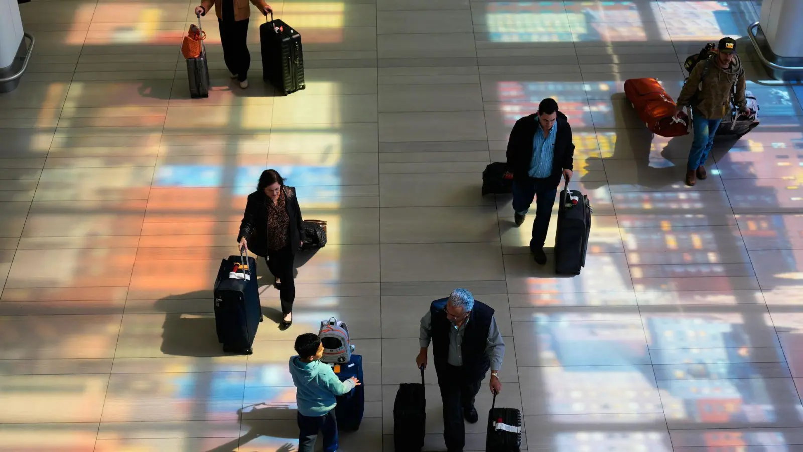 Am Flughafen LaGuardia in New York ist der Flugverkehr seit dem frühen Morgen beeinträchtigt. (Archivbild) (Foto: Seth Wenig/AP/dpa)