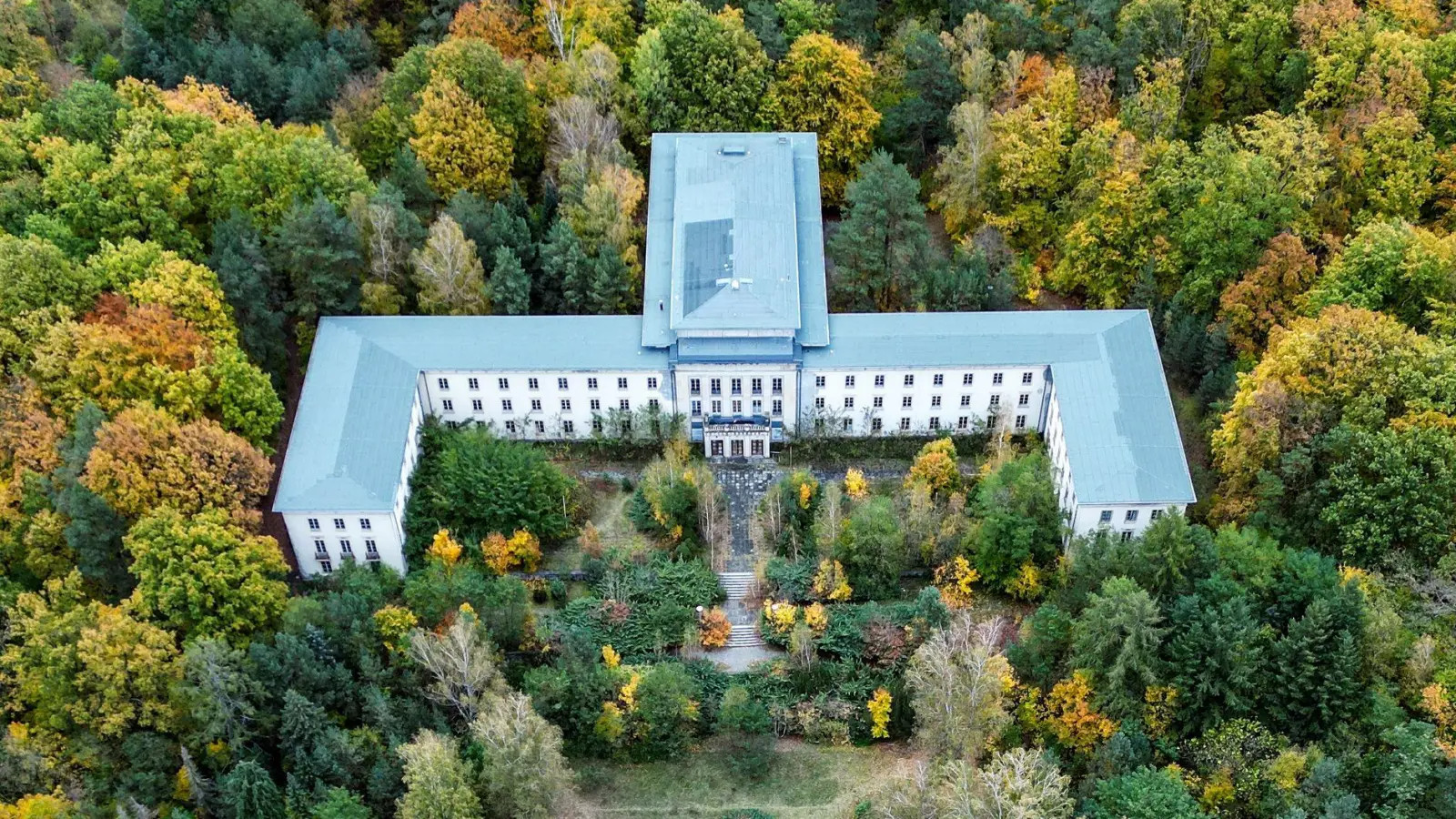 Auf dem Areal ist ein Brand ausgebrochen. (Archivbild) (Foto: Britta Pedersen/dpa)