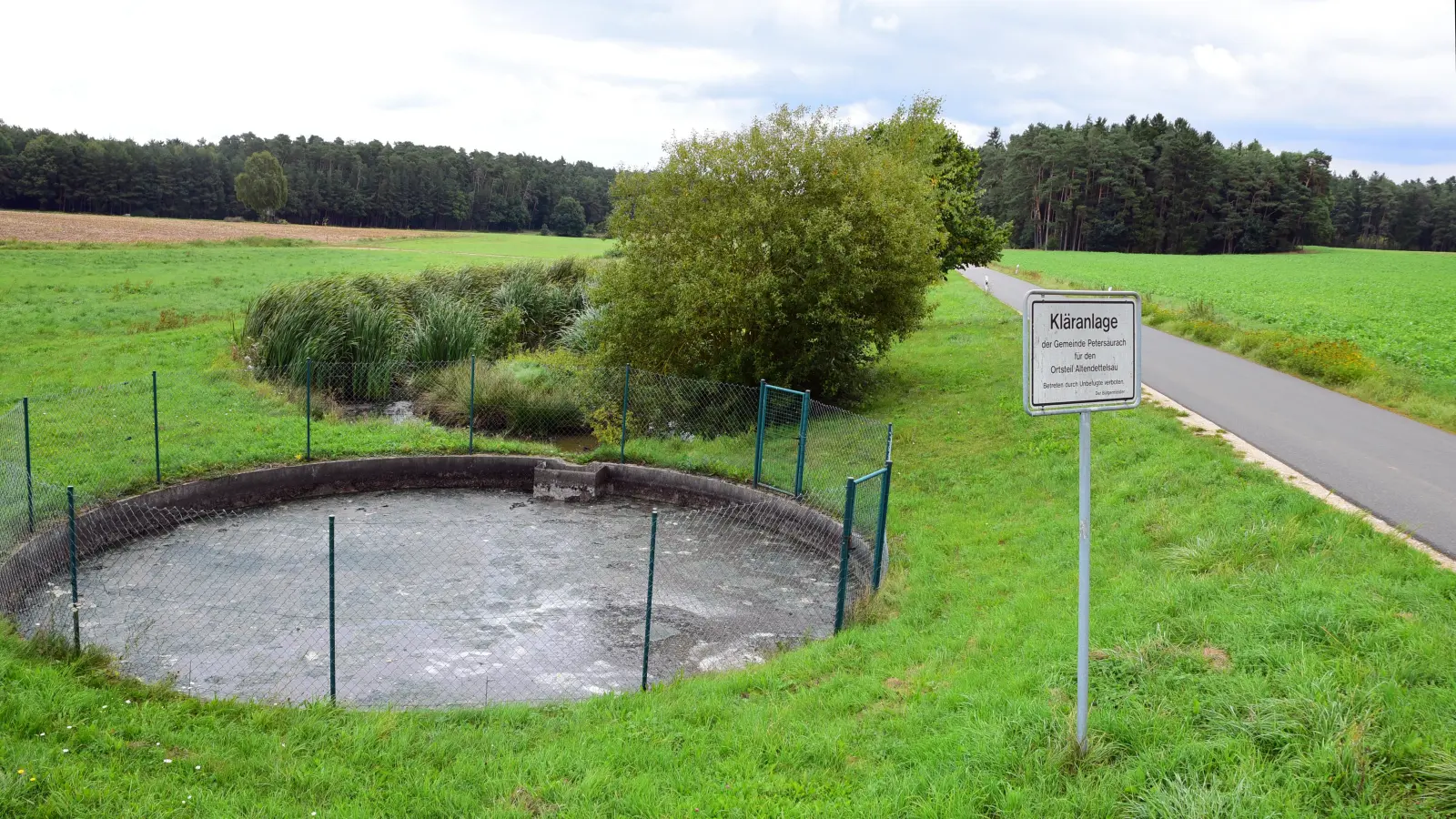 In Altendettelsau wurde ein unterirdisches Pumpwerk installiert, um das Kanalnetz des Ortsteils an Petersaurach anzuschließen. (Foto: Jim Albright)