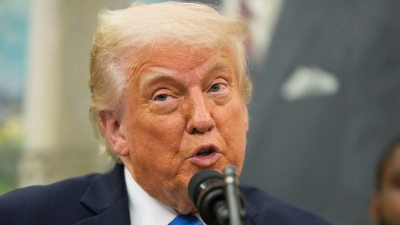 Die USA wollen sich Präsident Donald Trump zufolge weiter als Vermittler um ein Ende des Ukraine-Kriegs bemühen.  (Foto: Manuel Balce Ceneta/AP/dpa)