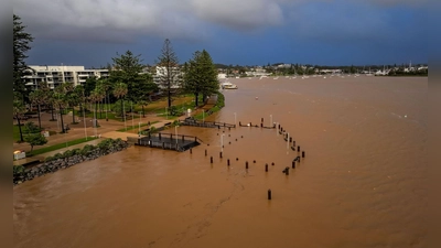 Wasser so weit das Auge reicht: Das Hochwasser an der Ostküste ist verheerend. (Foto: Lindsay Moller/AAP/dpa)