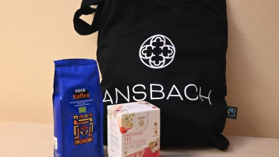 Vom Kaffee über Tee bis hin zu Stofftaschen in der Tourist-Info: In manchen Bereichen hat die Stadt Ansbach ihre Einkäufe bereits auf faire und nachhaltige Beschaffungsmöglichkeiten umgestellt. (Foto: Stadt Ansbach/Anne Ziegler)