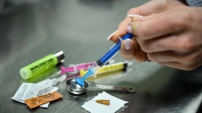 Der Konsum von Crack und Fentanyl gehört laut DHS-Suchthilfe zu den gravierenden Problemen (Archivbild) (Foto: Britta Pedersen/dpa)