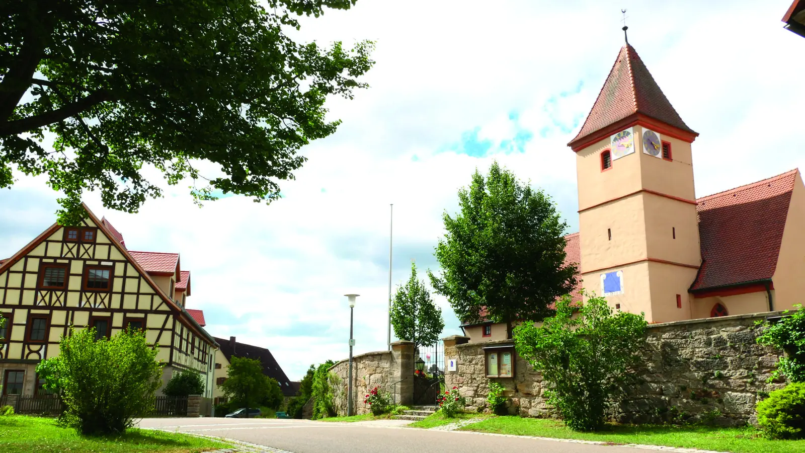 Immer am letzten Sonntag im April wird die Weihe der St.-Ottilien-Kirche in Schweinsdorf gefeiert – so auch in diesem Jahr.  (Foto: Gemeinde)