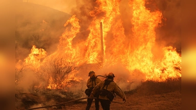 Die Flammen in Kalifornien haben vielen Menschen in die Flucht geschlagen.  (Foto: Marcio Jose Sanchez/AP/dpa)