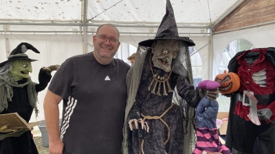 Andy Fuhr liebt Halloween und kann sich im Geisterhaus im Greuther Keller voll ausleben.  (Foto: Nicole Gunkel)