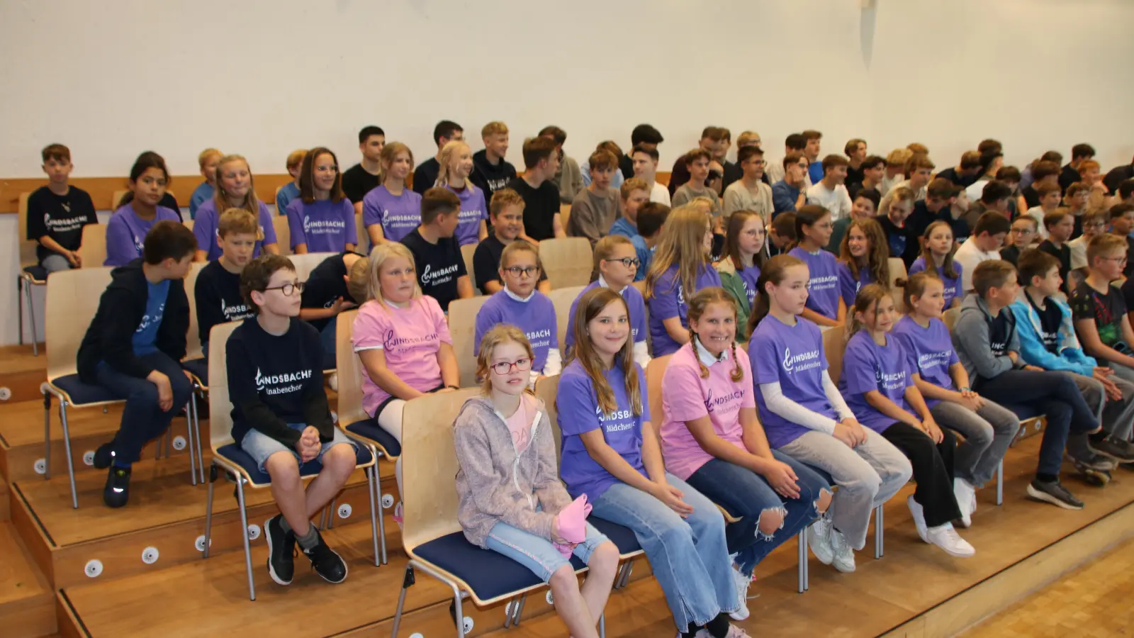 Die erste Zusammensetzung des Windsbacher Mädchenchors hat 19 Sängerinnen. (Foto: Stefan Neidl)