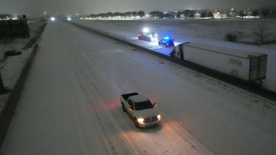 Das heftige Winterwetter trifft die Menschen in den USA hart. (Foto: Julio Cortez/AP/dpa)