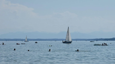 Der Starnberger See führt derzeit weniger Wasser als üblich. (Archivbild) (Foto: Katrin Requadt/dpa)