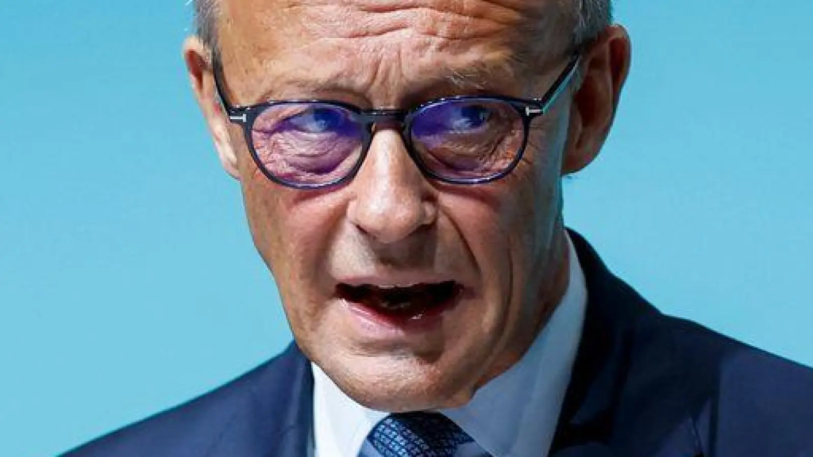 Bundeskanzler Merz fordert: „Nöler, Nörgler, empörte Berufskritiker: Wegtreten!“ (Foto: Thomas Banneyer/dpa)