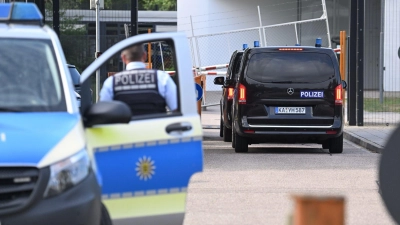 Im Juli war der Beschuldigte in Karlsruhe dem Ermittlungsrichter des Bundesgerichtshofs vorgeführt worden. (Archivbild) (Foto: Bernd Weißbrod/dpa)