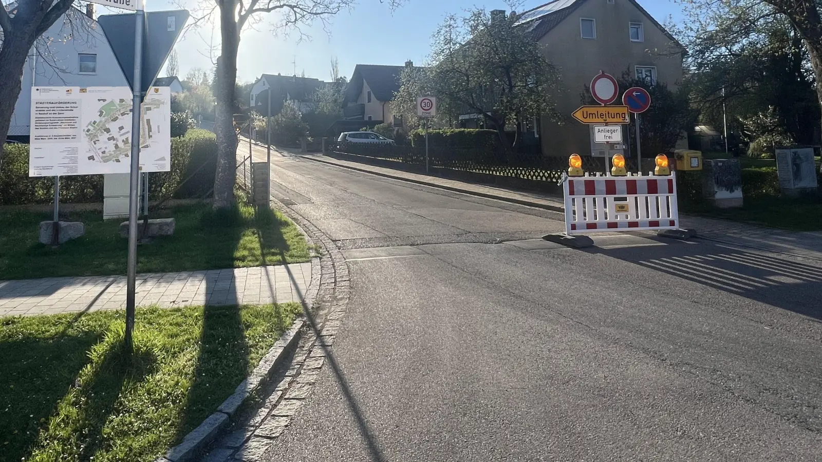 Der größte Posten im Vermögenshaushalt Neuhof des laufenden Jahres entfällt auf die Sanierung der Schulstraße und Lindenstraße. (Foto: Yvonne Neckermann)