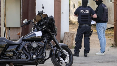 Auch wenn das „Chapter“ in Leverkusen im Fokus stand, durchsuchten die Beamten Wohnungen und Geschäftsräumen von Vereinsmitgliedern und Unterstützern in ganz NRW.  (Foto: Christoph Reichwein/dpa)