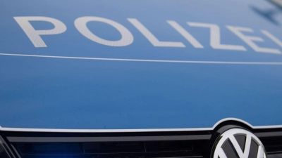 Die Polizei ermittelt gegen den Mann nun unter anderem wegen gefährlicher Körperverletzung. (Symbolbild) (Foto: Lino Mirgeler/dpa)