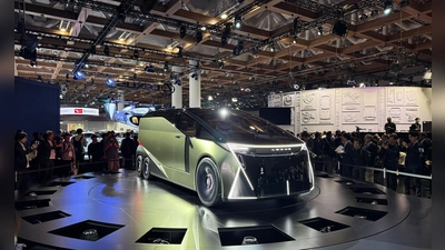 Lexus präsentierte den LS-Minivan mit sechs Rädern und viel Komfort. (Foto: Thomas Geiger/dpa-tmn)