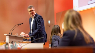 Aus Sicht von Präsident Thomas Weikert steht der DOSB geschlossen hinter einer Olympia-Bewerbung - egal, welcher Kandidat es am Ende wird. (Foto: Helmut Fricke/dpa)