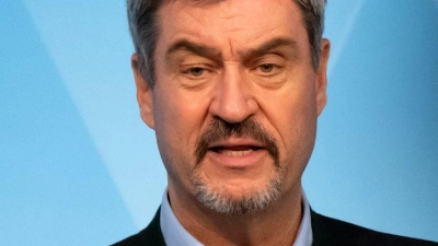 CSU-Chef Söder zeigte sich sichtlich betroffen von der gescheiterten ersten Abstimmung zur Kanzlerwahl von Friedrich Merz (CDU) im Bundestag.  (Foto: Sven Hoppe/dpa)