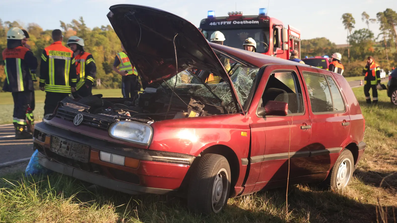 Auf der AN 33 zwischen Diebach und Bockenfeld ist ein 18-Jähriger am Mittwochnachmittag von der Straße abgekommen. (Foto: NEWS5 / Markus Zahn)