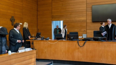 Zeugen schilderten die Frau als liebevolle Mutter, aber auch psychisch instabil. (Archivbild) (Foto: Peter Kneffel/dpa)
