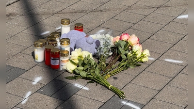 Nach dem Tod eines Zwölfjährigen auf einem Parkplatz in Niedernhall sind viele Fragen offen. (Foto: Marijan Murat/dpa)
