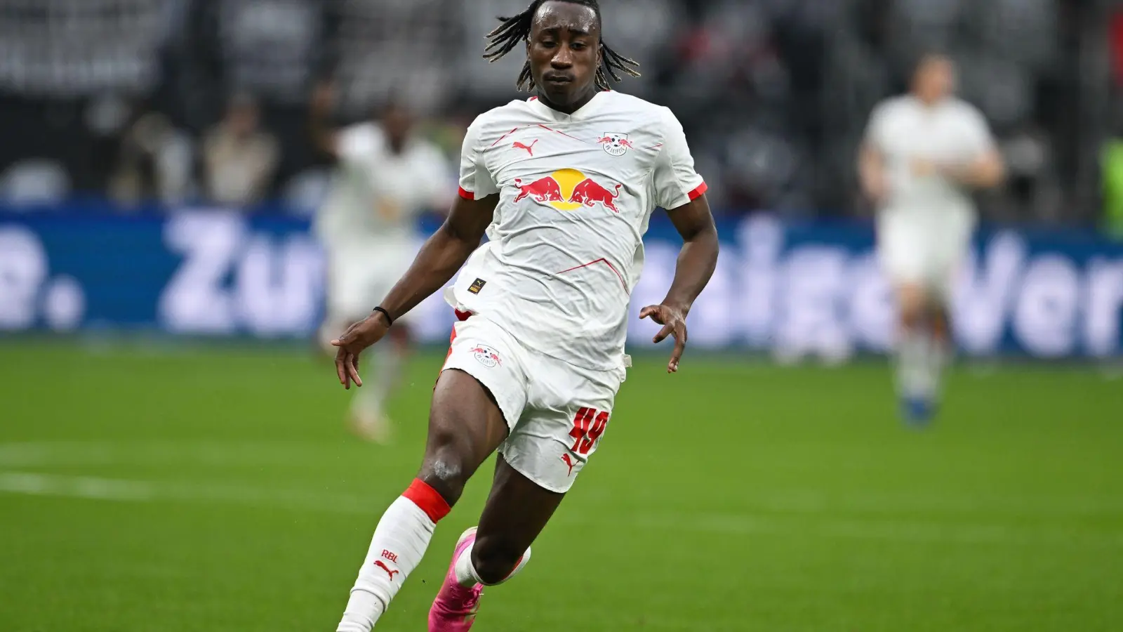 Yan Diomande verlässt RB Leipzig nach einem Jahr schon wieder. (Archivbild) (Foto: Florian Wiegand/dpa)
