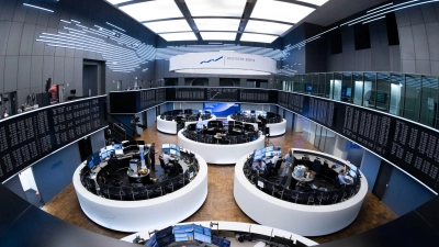 Handelssaal der Frankfurter Börse: In Europa gibt es unzählige Börsenplätze, der Kapitalmarkt ist zersplittert (Archivbild) (Foto: Boris Roessler/dpa)
