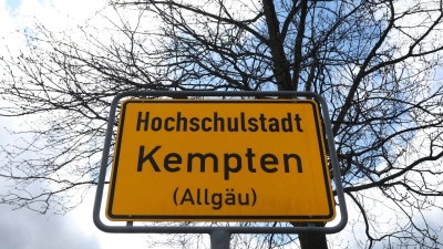 Zwei junge Syrer haben Ermittlungen zufolge einen islamistischen Anschlag mit einem Sprengstoffgürtel geplant, einer von ihnen wohnte zuletzt in Kempten. (Foto: Karl-Josef Hildenbrand/dpa)