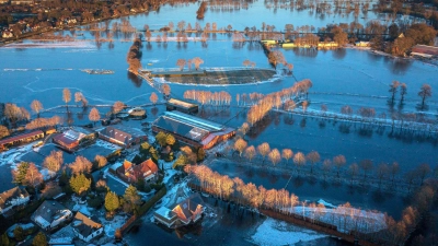 Das Jahr 2024 war nicht nur deutlich zu warm, auch das Soll für Niederschläge wurde übertroffen (Archivbild). (Foto: Sina Schuldt/dpa)