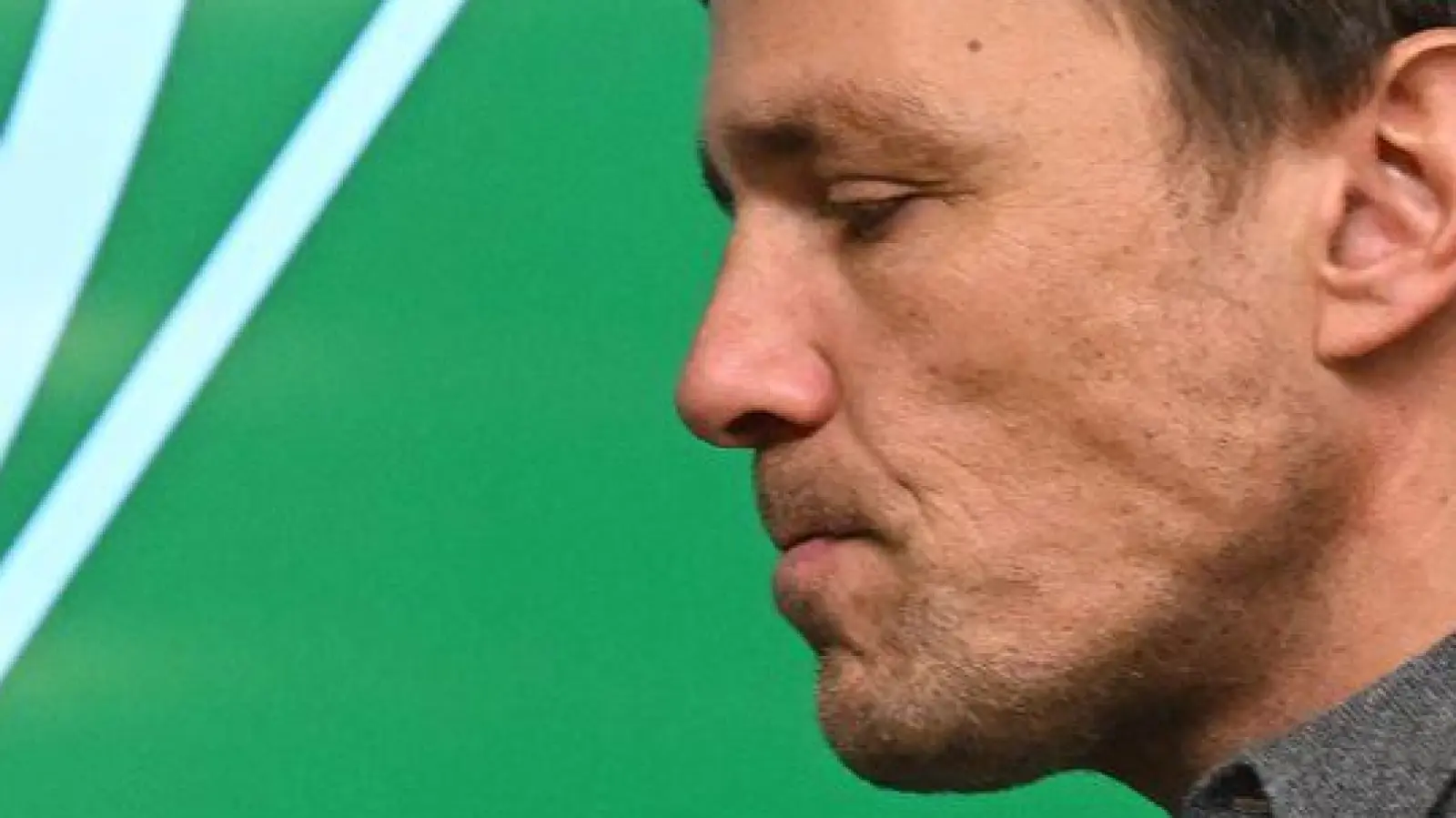 Auf dem Trainer- und Spielermarkt gefordert: Werders Sportchef Clemens Fritz. (Foto: Carmen Jaspersen/dpa)