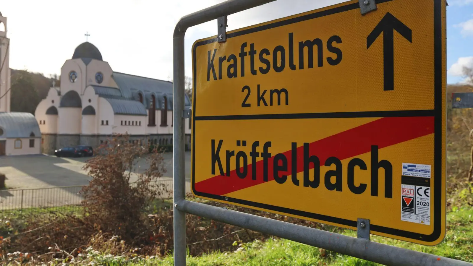 Nach der Sichtung eines silbernen Autos hofft die Polizei nun auf Zeugenhinweise. (Archivbild) (Foto: Christian Lademann/dpa)