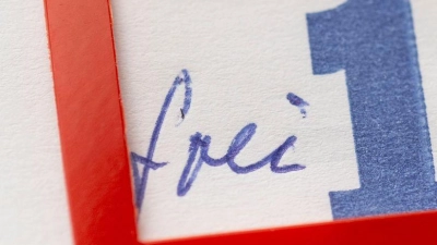 Freitags immer frei - eine kürzere Wochenarbeitszeit wünschen sich viele Arbeitnehmer. (Symbolbild) (Foto: Hendrik Schmidt/dpa)